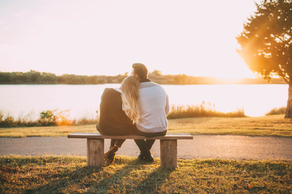 Reagan + Taylor | Engagement Session Along Crowder Lake | emilynicolephoto.com-58