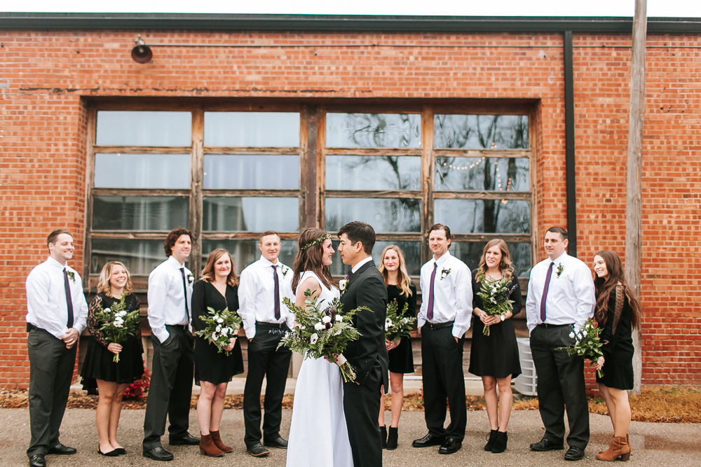Oklahoma-Wedding-Photogapher-_-modern-wedding-at-The-Hall-at-the-Railhouse-by-Emily-Nicole-Photo-_-1-14-17-24