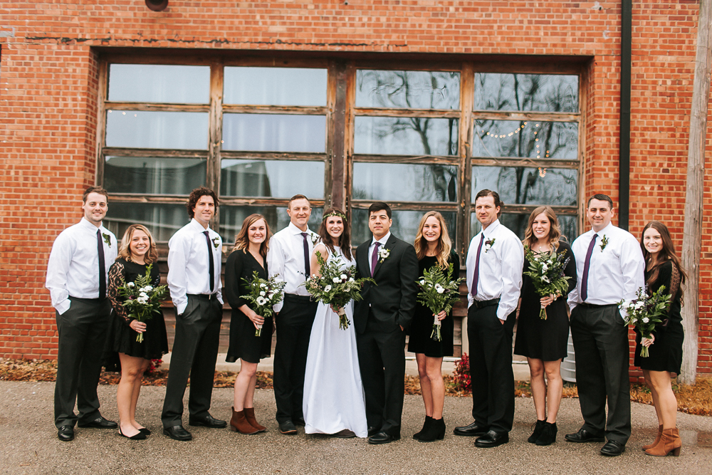 Oklahoma-Wedding-Photogapher-_-modern-wedding-at-The-Hall-at-the-Railhouse-by-Emily-Nicole-Photo-_-1-14-17-23