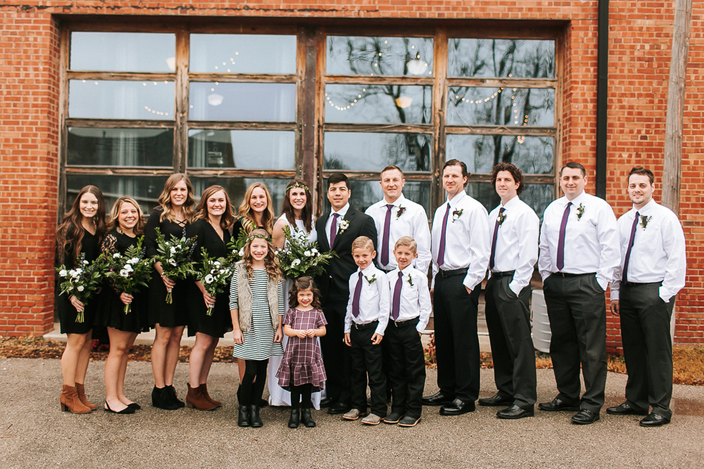 Oklahoma-Wedding-Photogapher-_-modern-wedding-at-The-Hall-at-the-Railhouse-by-Emily-Nicole-Photo-_-1-14-17-22