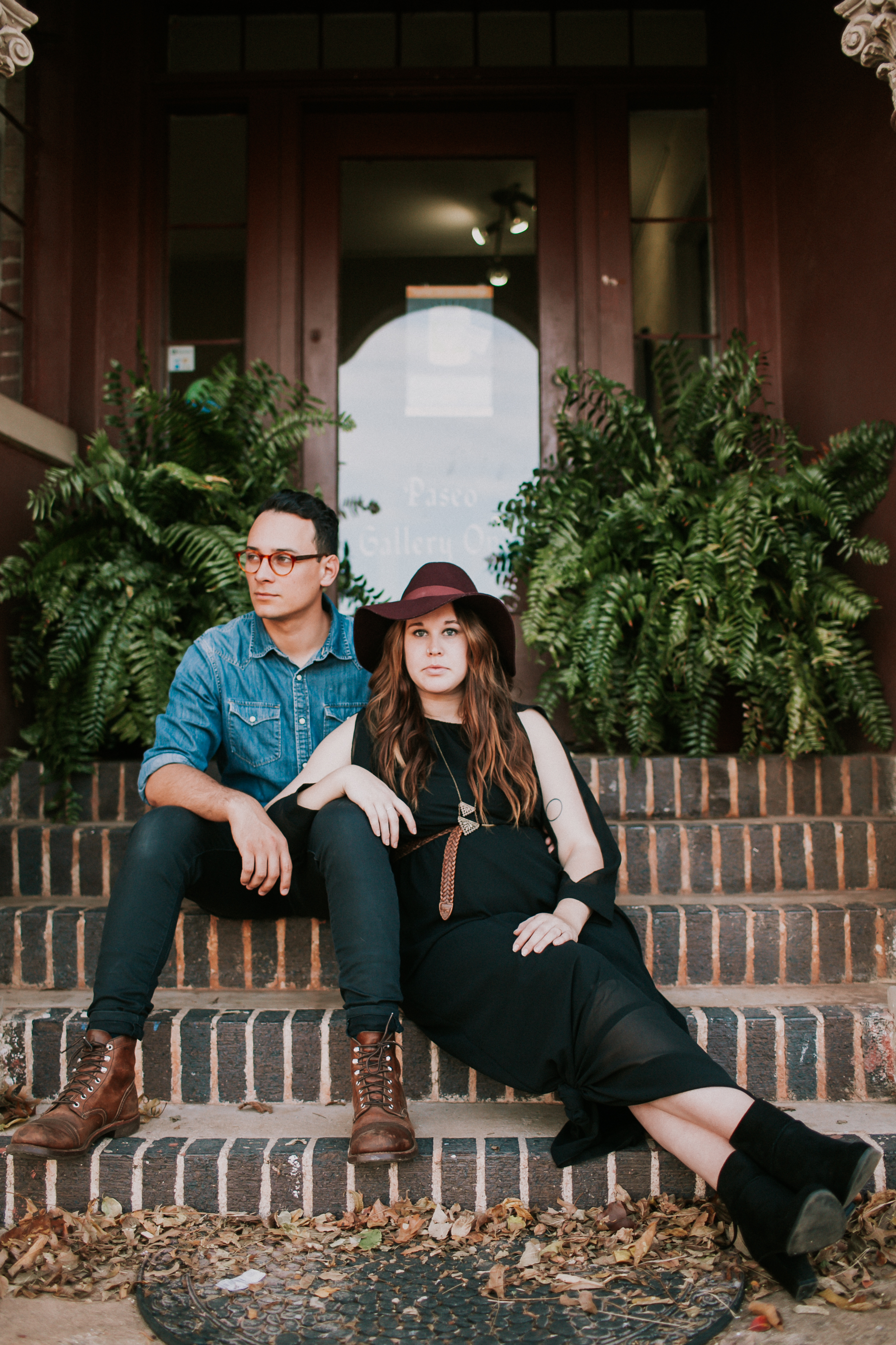 Oklahoma City Modern Maternity Pictures by Emily Nicole Photo