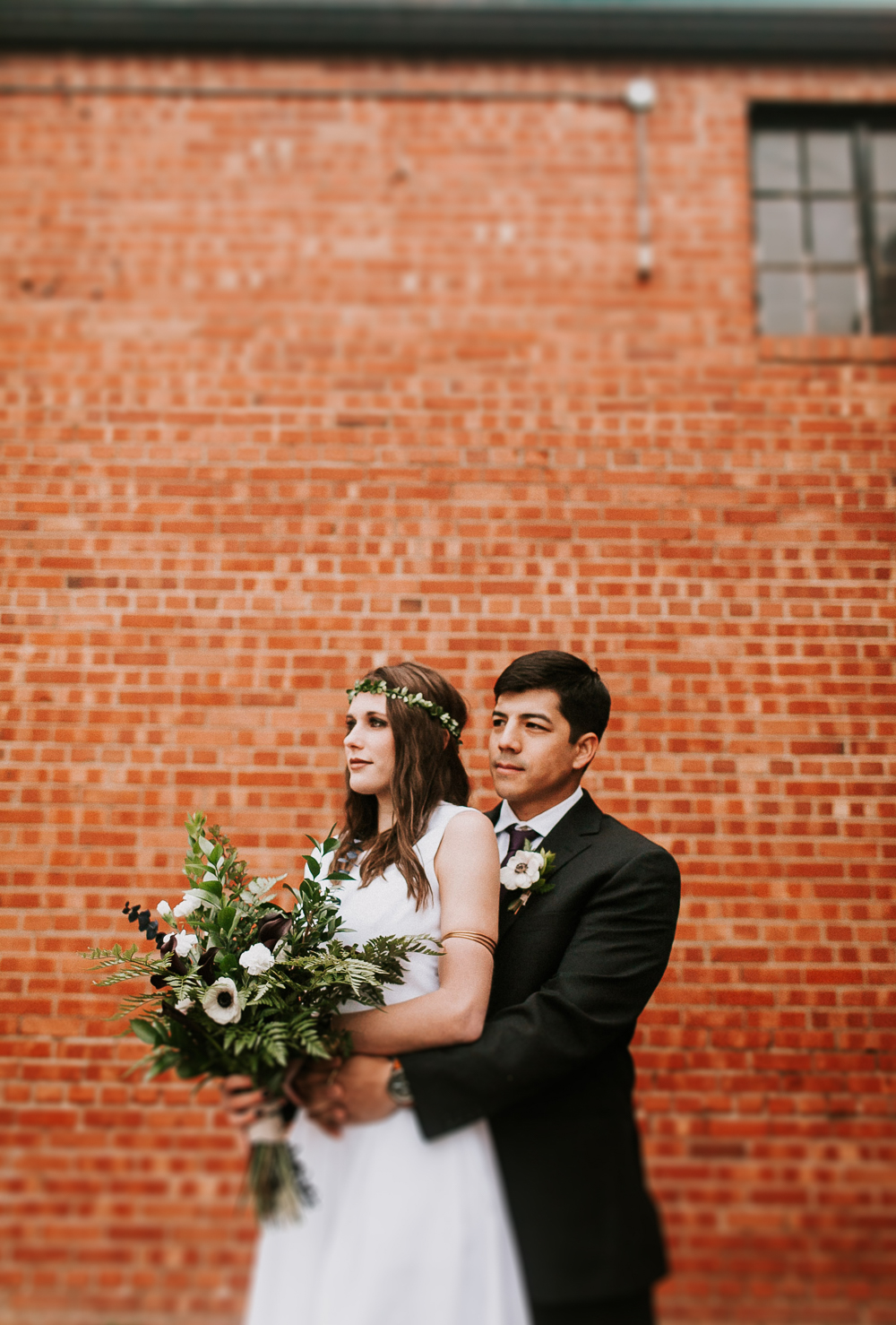Oklahoma-Wedding-Photogapher-_-modern-wedding-at-The-Hall-at-the-Railhouse-by-Emily-Nicole-Photo-_-1-14-17-12