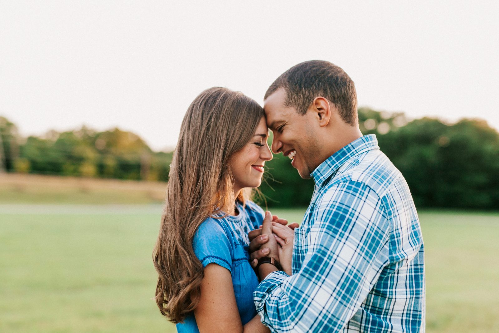 Tips on What to Wear To Engagement Session - emilynicolephoto.com